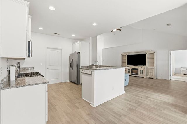 608 Chiswick Dr., Conway, SC 29526