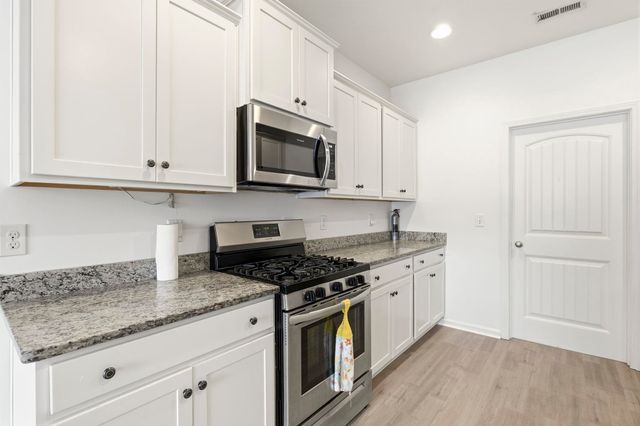 608 Chiswick Dr., Conway, SC 29526