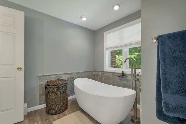 76 Marblehead Road, Windham, NH 03087