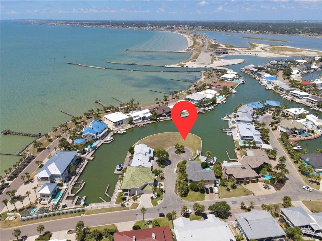 3 Laguna, Rockport, TX 78382
