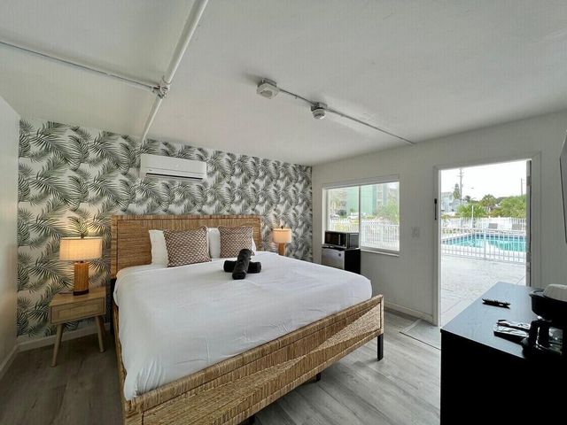 1020 N Riverside Drive, Pompano Beach, FL 33062