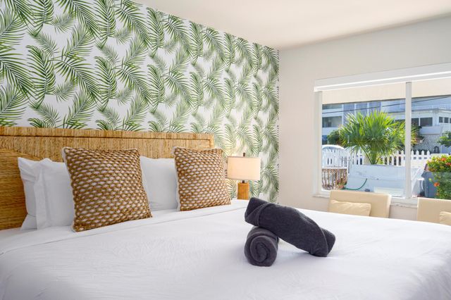 1020 N Riverside Drive, Pompano Beach, FL 33062