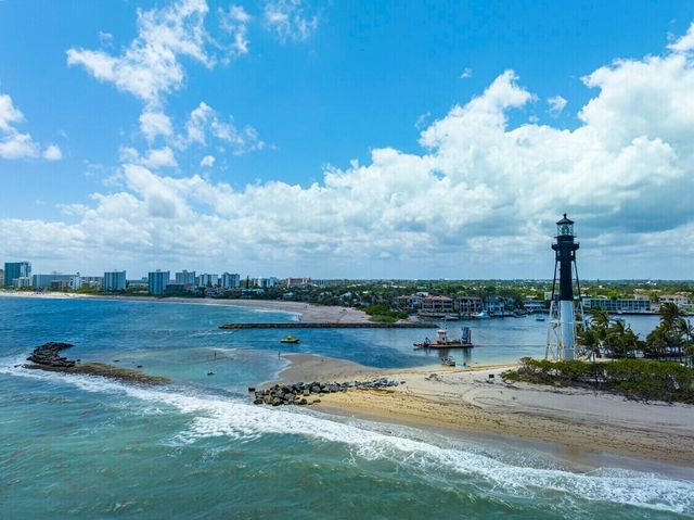 1020 N Riverside Drive, Pompano Beach, FL 33062