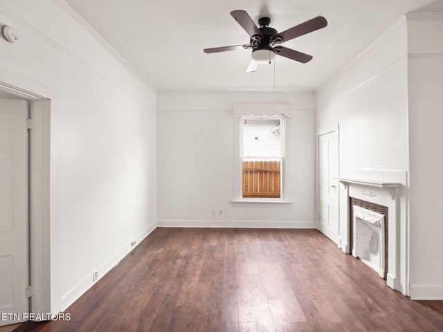 317 Aden St, Paris, TN 38242