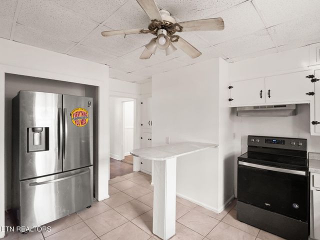 317 Aden St, Paris, TN 38242