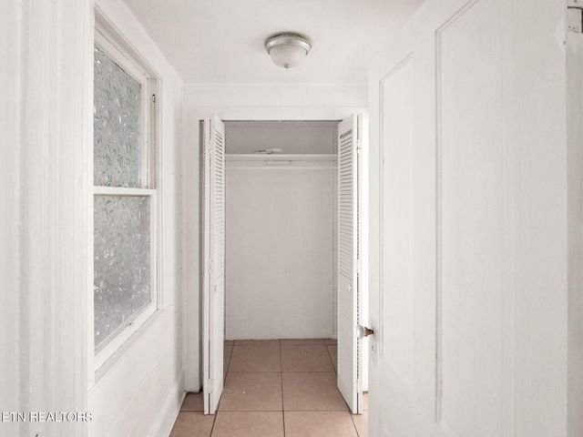 317 Aden St, Paris, TN 38242