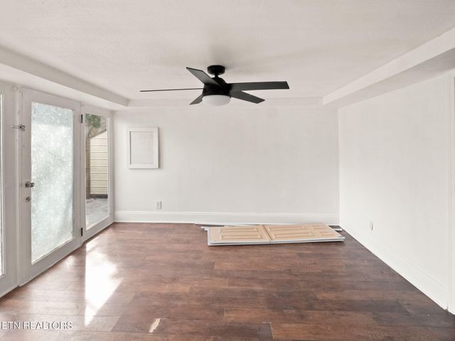 317 Aden St, Paris, TN 38242