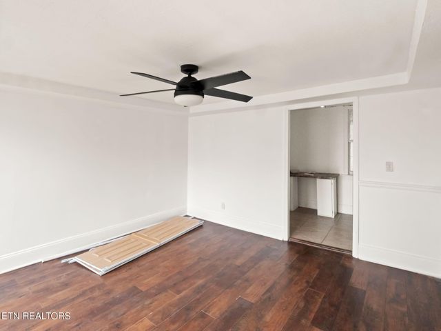 317 Aden St, Paris, TN 38242