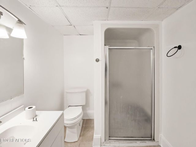 317 Aden St, Paris, TN 38242