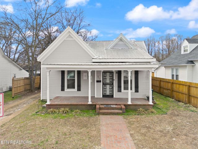 317 Aden St, Paris, TN 38242