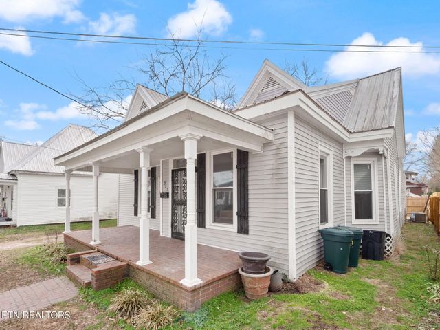 317 Aden St, Paris, TN 38242