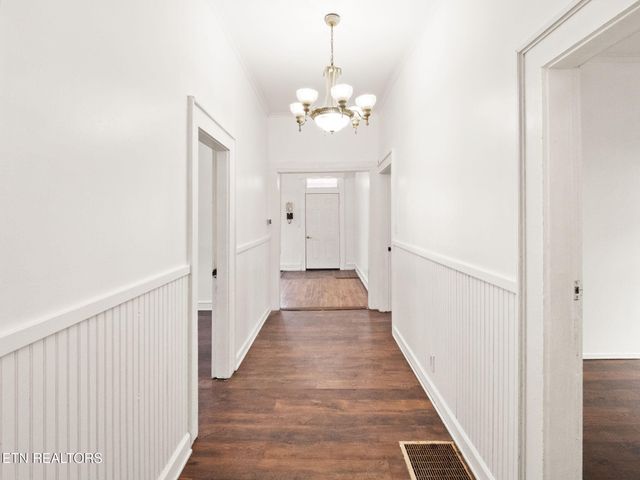 317 Aden St, Paris, TN 38242