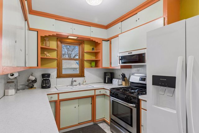 4445 31st Avenue S, Minneapolis, MN 55406