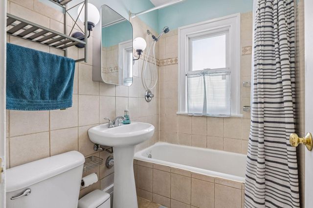 4445 31st Avenue S, Minneapolis, MN 55406