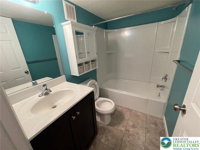 304 Central Park Avenue, Bethlehem City, PA 18018