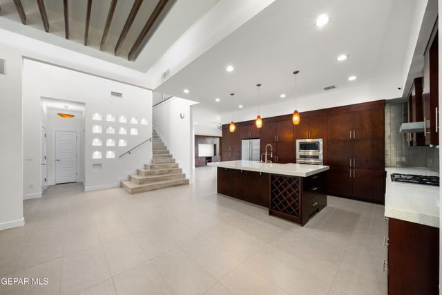 1716 Old Paint Drive, El Paso, TX 79911