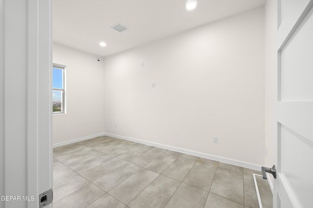 1716 Old Paint Drive, El Paso, TX 79911