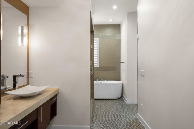 1716 Old Paint Drive, El Paso, TX 79911