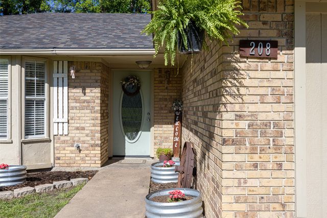 208 Rolling Hills Lane, Farmersville, TX 75442