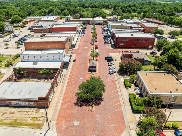 208 Rolling Hills Lane, Farmersville, TX 75442