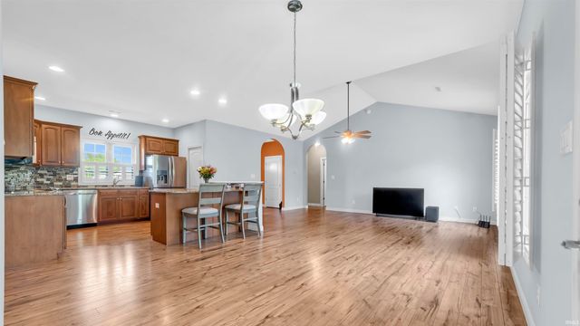 3901 W Geranium Lane, Bloomington, IN 47404