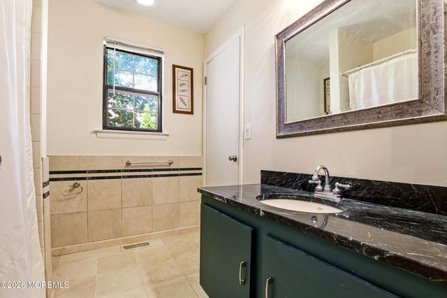 1206 Dahlia Court, Jackson, NJ 08527