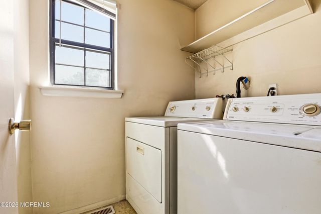 1206 Dahlia Court, Jackson, NJ 08527