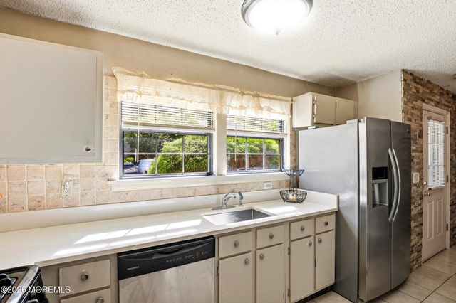 1206 Dahlia Court, Jackson, NJ 08527