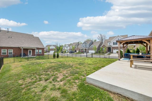 702 Omaha Dr, Gallatin, TN 37066