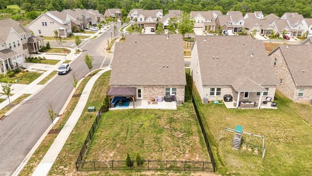 702 Omaha Dr, Gallatin, TN 37066