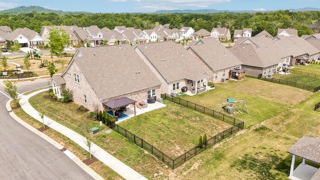 702 Omaha Dr, Gallatin, TN 37066