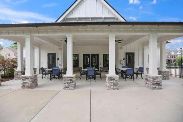 702 Omaha Dr, Gallatin, TN 37066