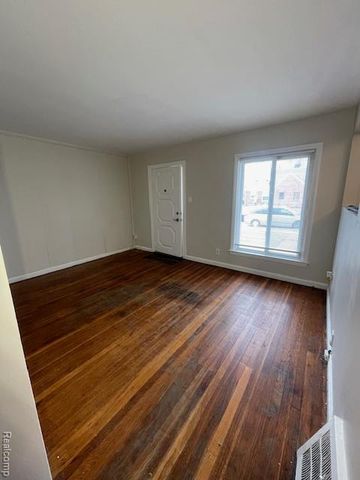 23088 Brittany Avenue, Eastpointe, MI 48021