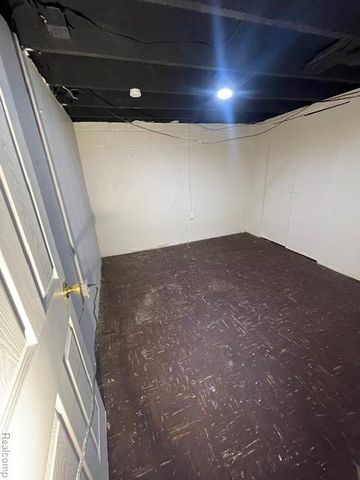 23088 Brittany Avenue, Eastpointe, MI 48021