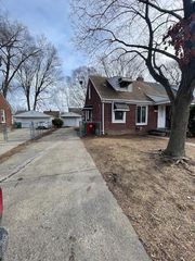23088 Brittany Avenue, Eastpointe, MI 48021