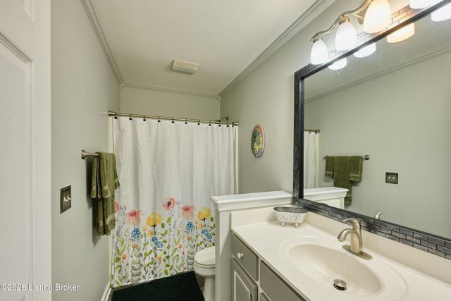 7200 Briscoe Vista Way, Louisville, KY 40228
