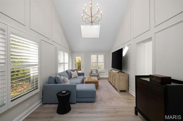 5 Sunny Meade, St Louis, MO 63124