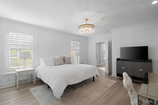 5 Sunny Meade, St Louis, MO 63124