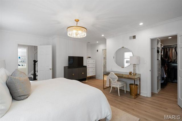 5 Sunny Meade, St Louis, MO 63124