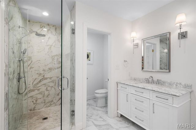 5 Sunny Meade, St Louis, MO 63124