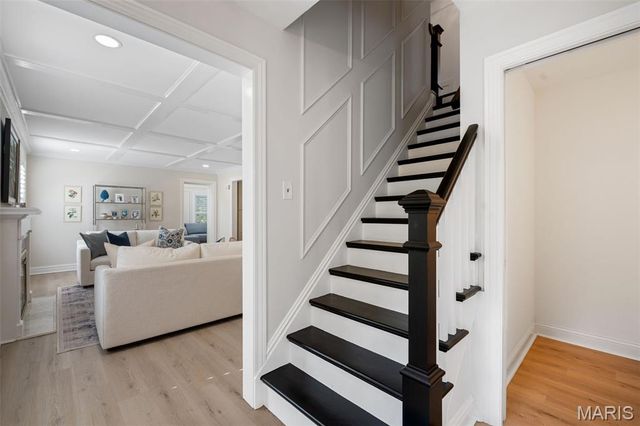 5 Sunny Meade, St Louis, MO 63124