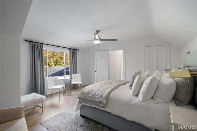 5 Sunny Meade, St Louis, MO 63124