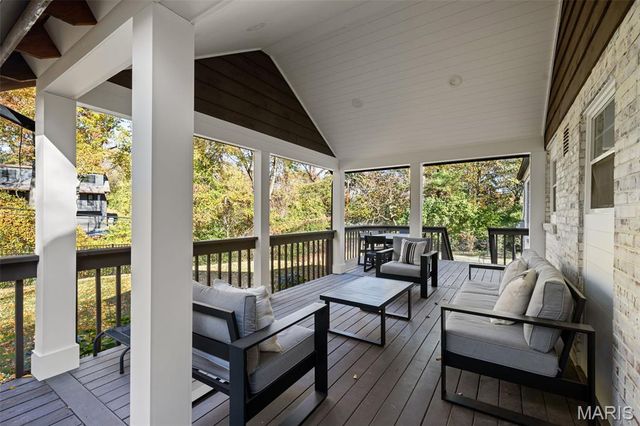 5 Sunny Meade, St Louis, MO 63124