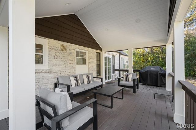 5 Sunny Meade, St Louis, MO 63124