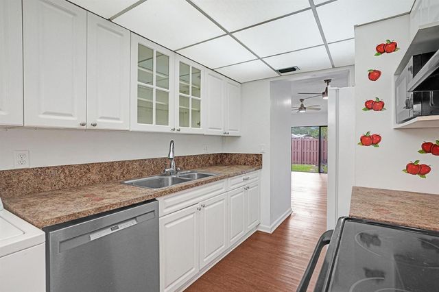 13934 SW 52nd Terrace, Miami, FL 33175