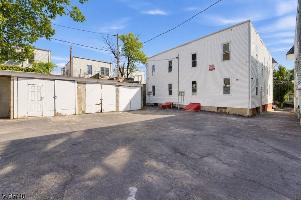 29 Goodwin Ave, Newark City, NJ 07112 — photo 2