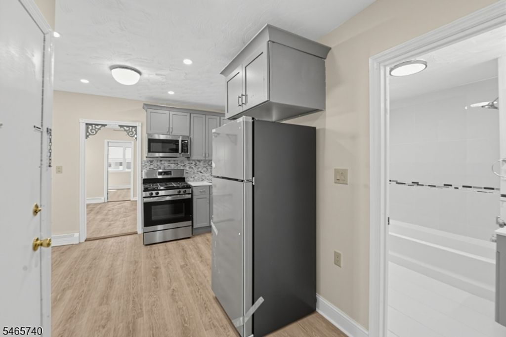 29 Goodwin Ave, Newark City, NJ 07112 — photo 5