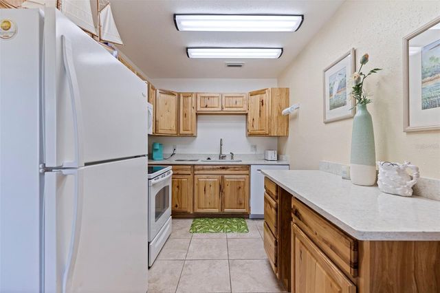 8584 111TH STREET 308, Seminole, FL 33772