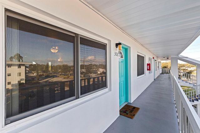 8584 111TH STREET 308, Seminole, FL 33772