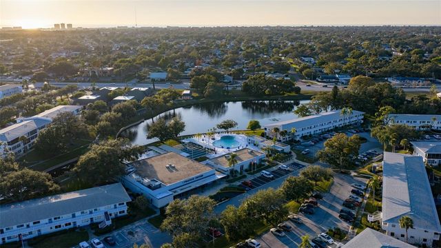 8584 111TH STREET 308, Seminole, FL 33772